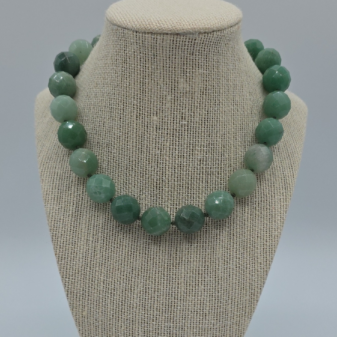 Elegant Green Glass Beaded Necklace